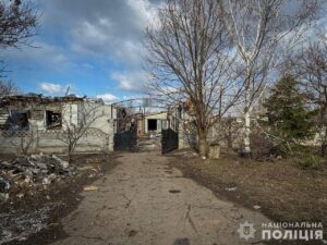 Вдарили по Запоріжжю «шахедами» та атакували ще вісім населених пунктів області: наслідки ворожих обстрілів 23 лютого, — ФОТО