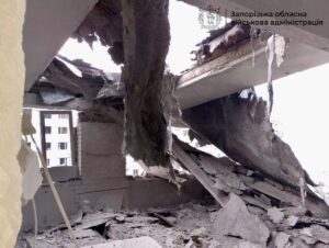 Вісім авіаударів та сотні безпілотників: під російськими обстрілами опинилися дев'ять населених пунктів Запорізької області