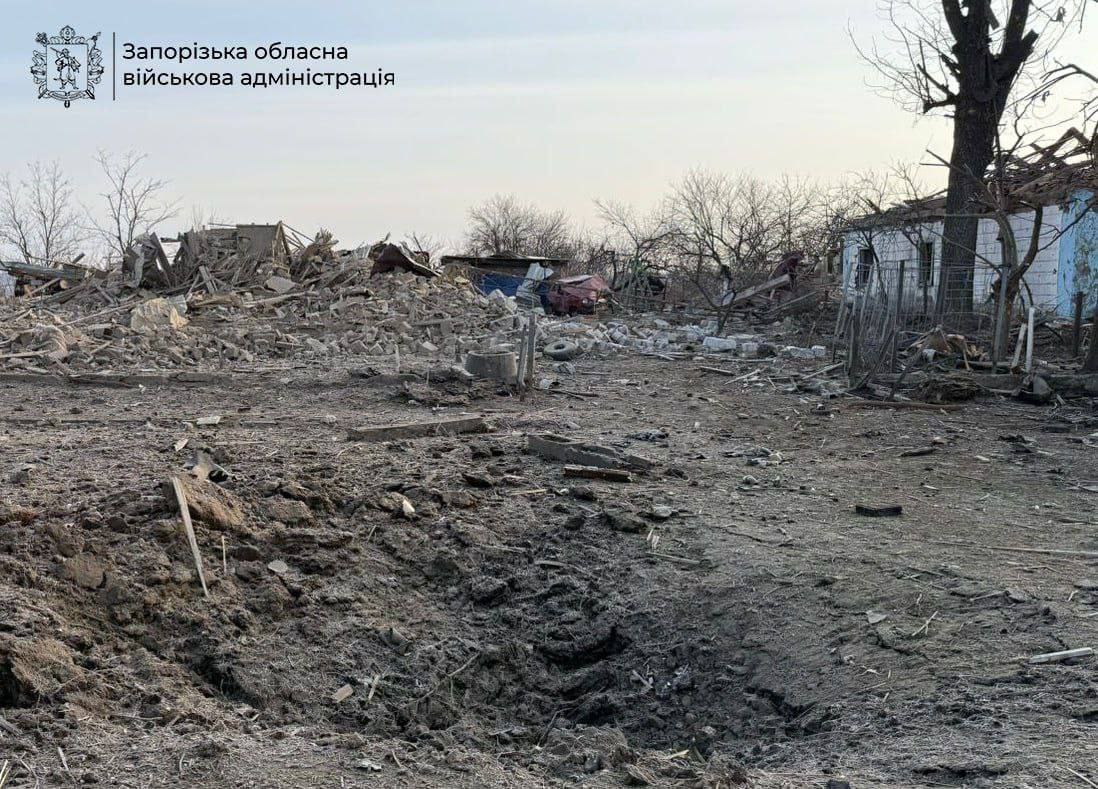 Ранен мужчина: враг нанес 499 ударов по Запорожской области