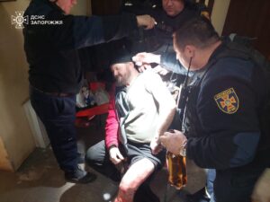 Оказался под завалами разрушенного ударом дома: последствия артудара по Запорожской области
