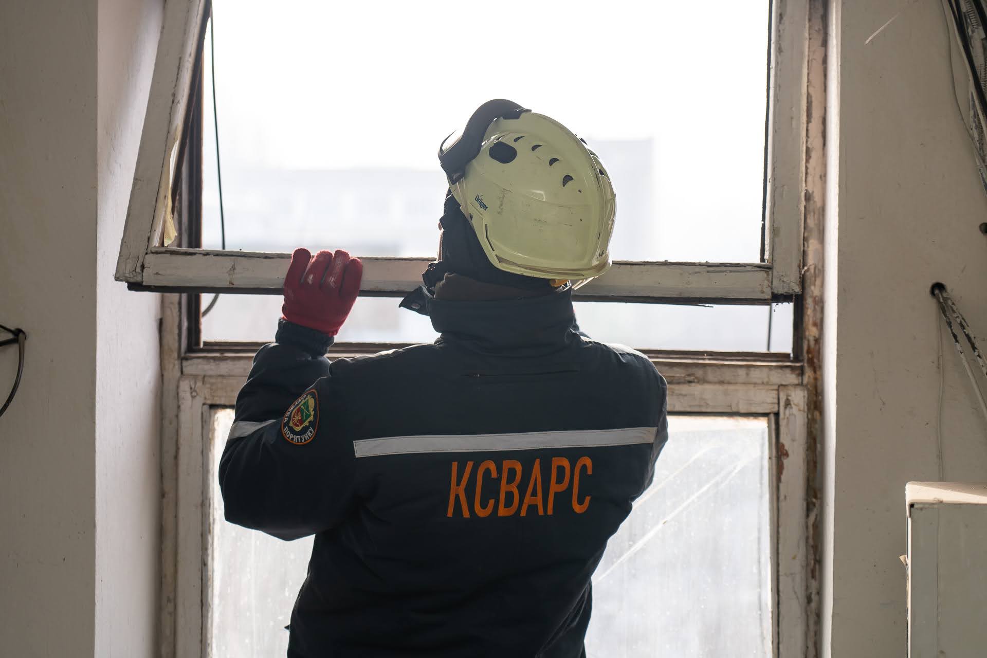 «Вибух і полетіли шибки»: мешканці Запоріжжя розповіли про нічну ворожу атаки, — ВІДЕО