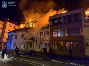 Безпілотник влучив у дах будинку: атаку на Запоріжжя 1 березня розслідують як воєнний злочин