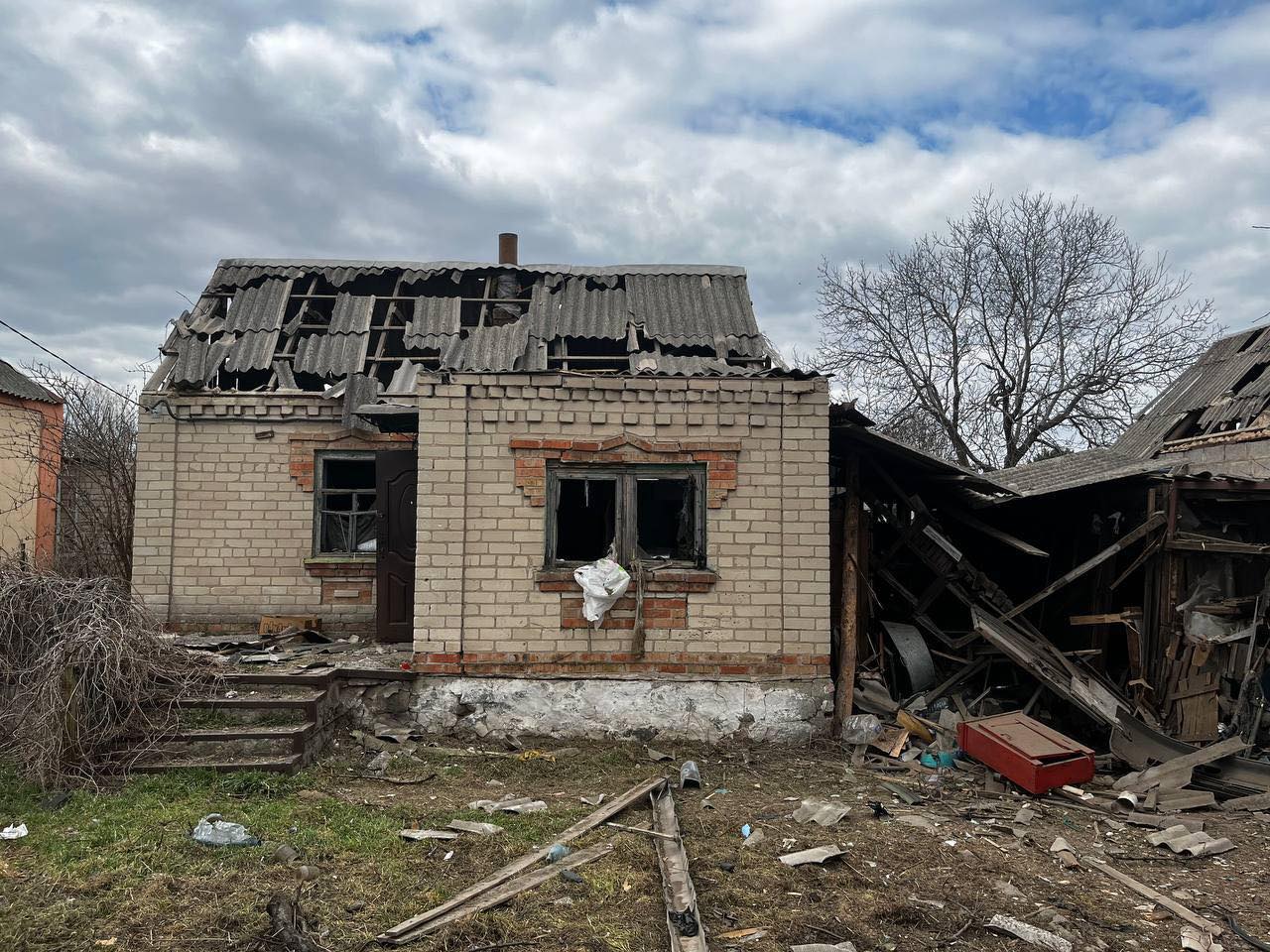 Внаслідок ворожої атаки Кушугумської громади частина будинків залишилась без світла