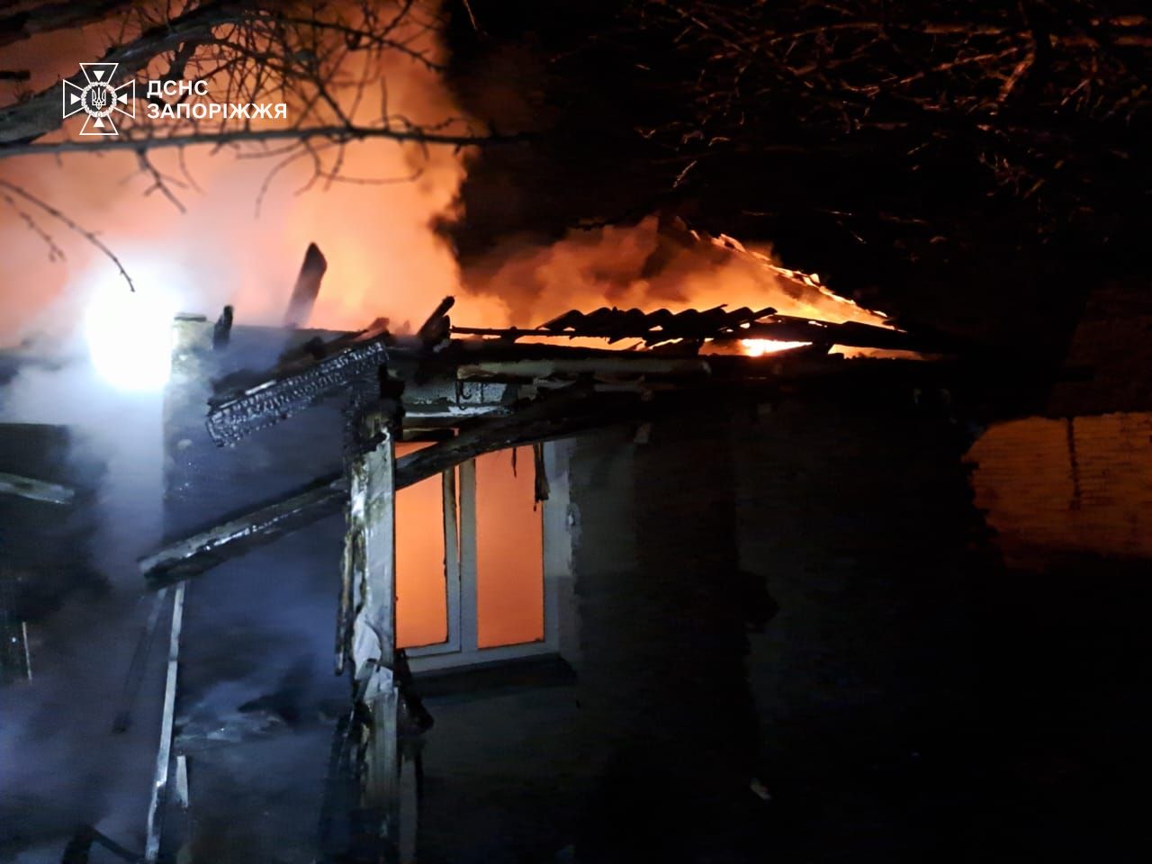 Вночі у Запоріжжі сталася пожежа: у власній оселі загинув чоловік