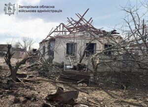 Під російські обстріли потрапили 11 населених пунктів Запорізької області за добу: троє поранених