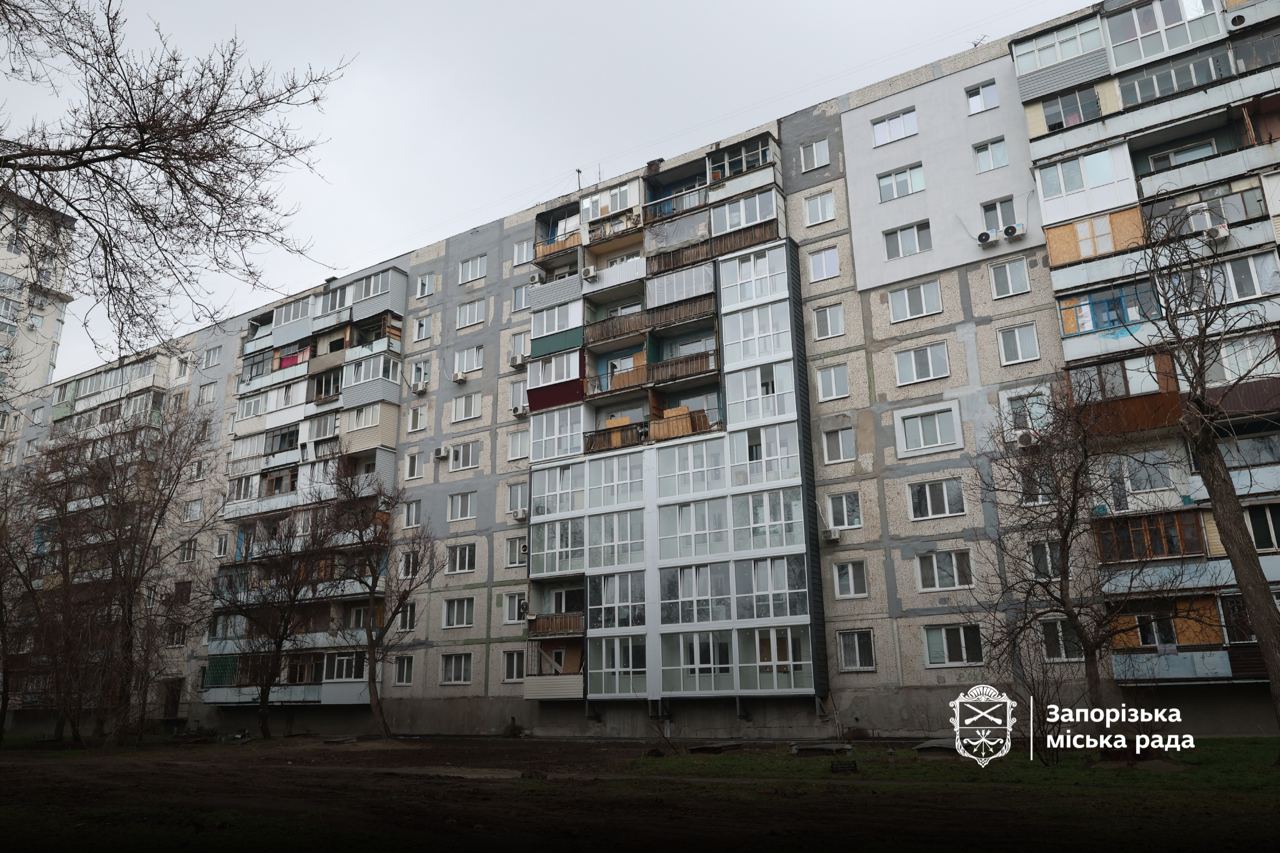 У Запоріжжі завершили відновлення пошкодженої багатоповерхівки в Дніпровському районі, - ФОТО
