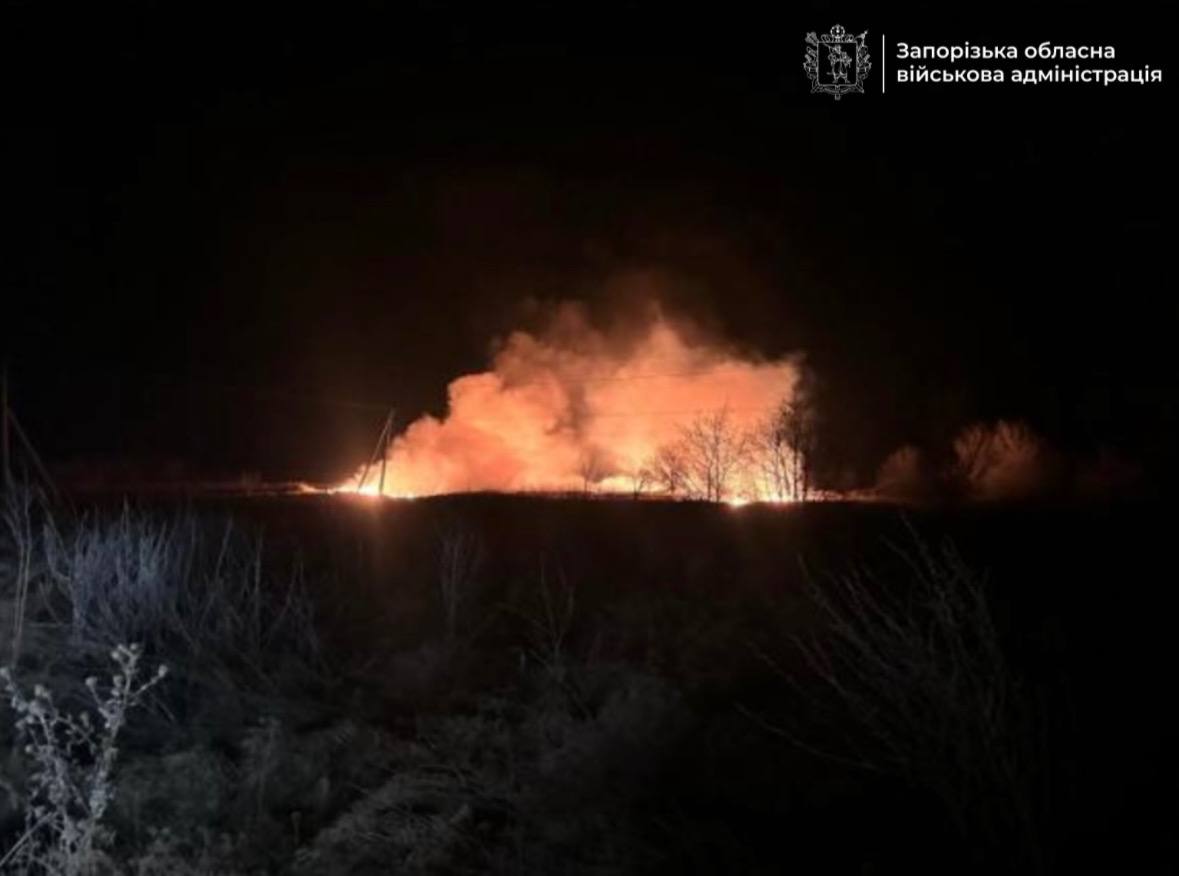 Ворог вдарив КАБами по Запорізькому району: пошкоджено будинки та знеструмлено селища