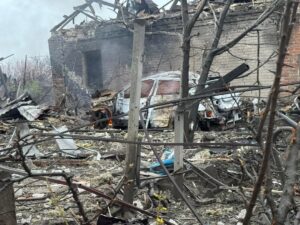Росіяни вдарили авіабомбами по Запорізькому району: більше 30 будинків зруйновані, є поранені та загибла, – ФОТО, ВІДЕО