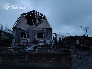 П’ятеро поранених: все, що відомо про наслідки авіаудару по Запорізькому району, — ФОТО