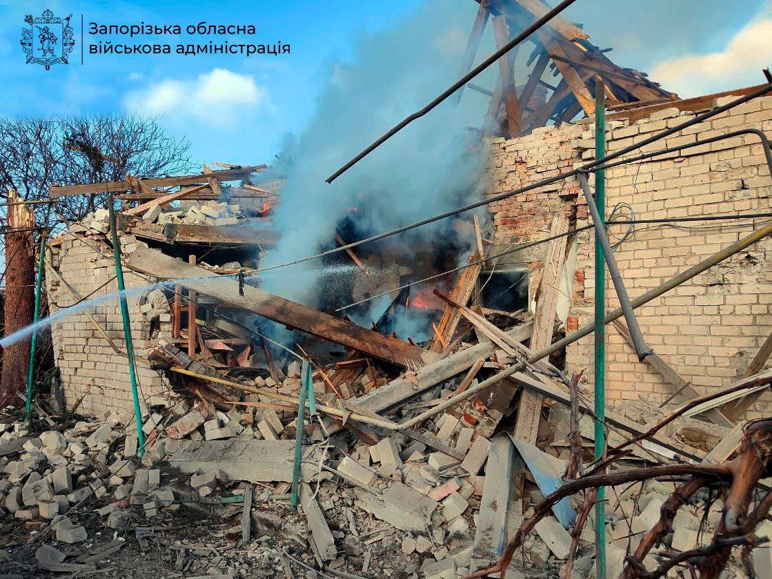 Під ворожі обстріли потрапили дев'ять населених пунктів Запорізької області: надійшло 26 повідомлень про пошкодження