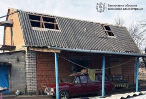 Під вогонь російських військ потрапили вісім запорізьких міст та сіл: пошкоджені будинки та квартири