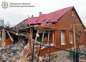 Окупанти вдарили по одинадцяти населеним пунктам Запорізької області: постраждав 60-річний чоловік