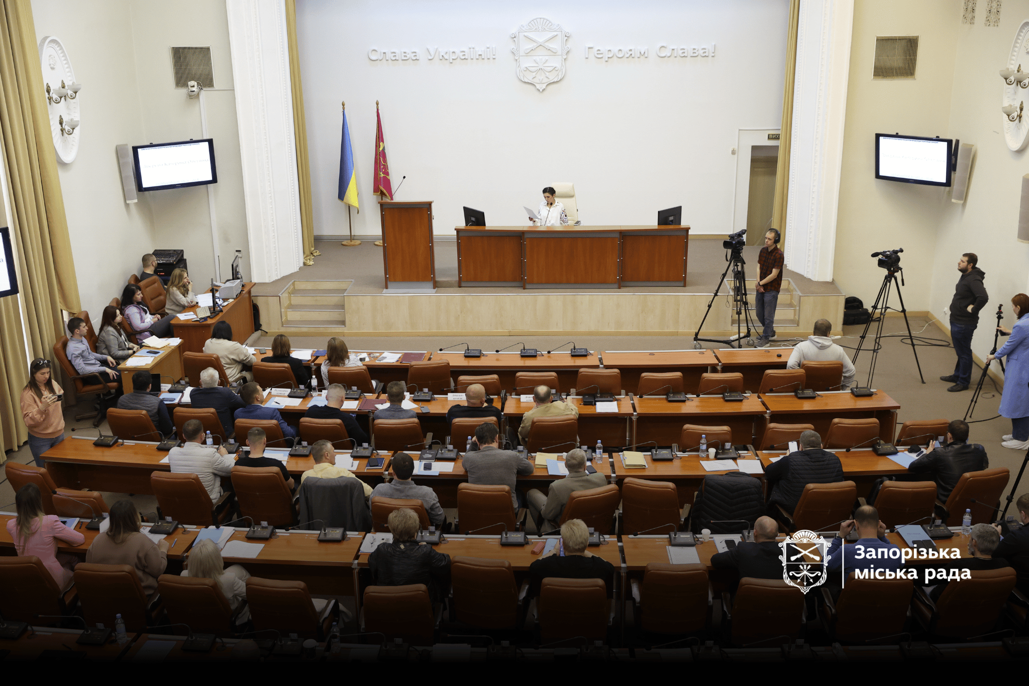 В Запорожье откорректировали бюджет: 675 миллионов направят на подземные школы, еще 6,4 миллиона — на восстановление разрушенных домов
