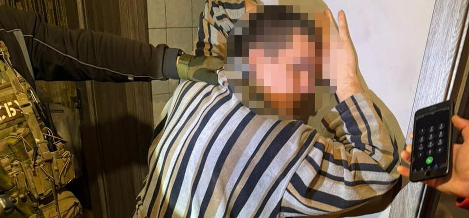 В Запорожье будут судить адвоката и его жену, которые за 60 тыс грн помогали дезертирам