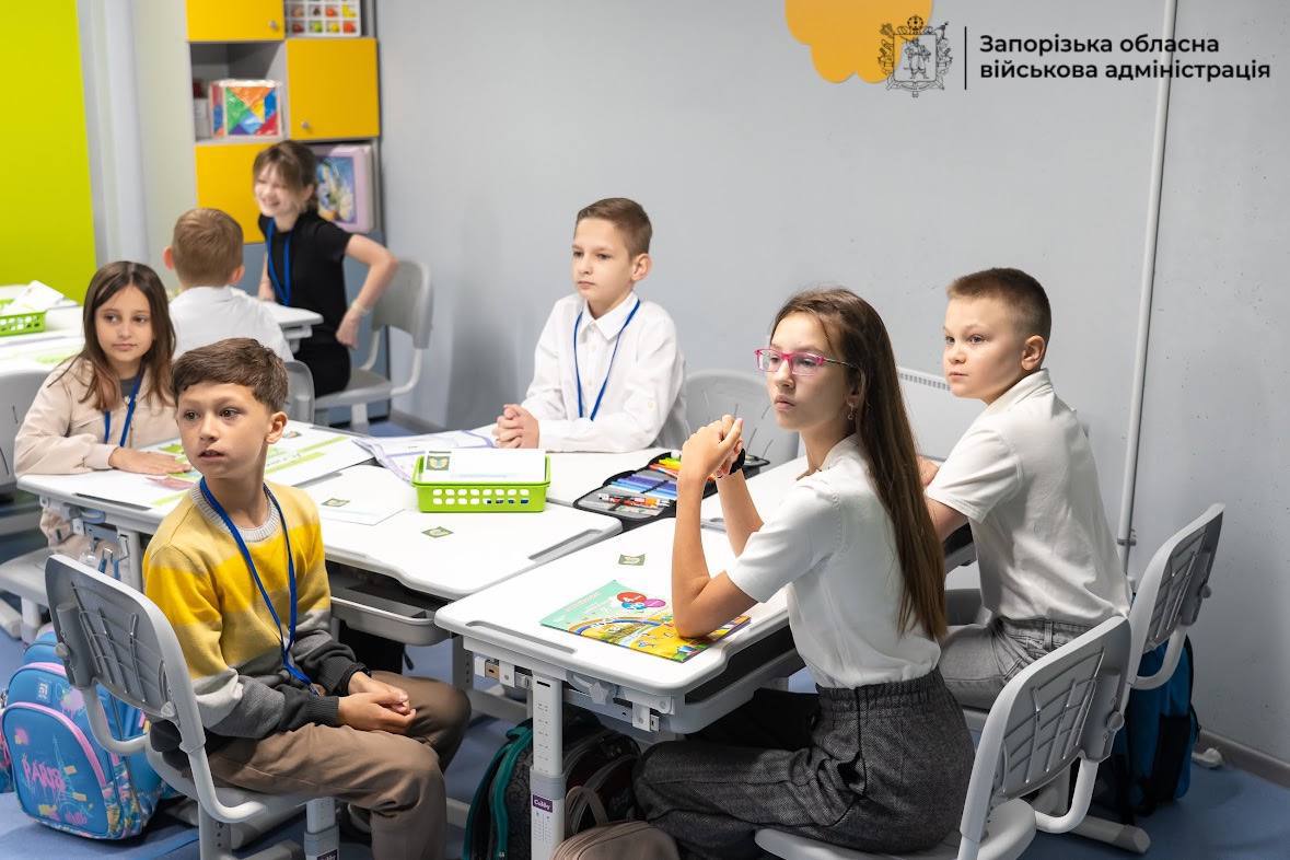 100 школ и 103 детских сада в Запорожье начали работать офлайн