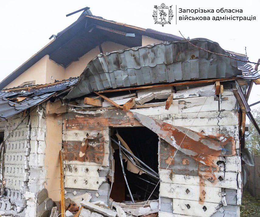 Под обстрелами находились 15 населенных пунктов: враг нанес 306 ударов по Запорожской области