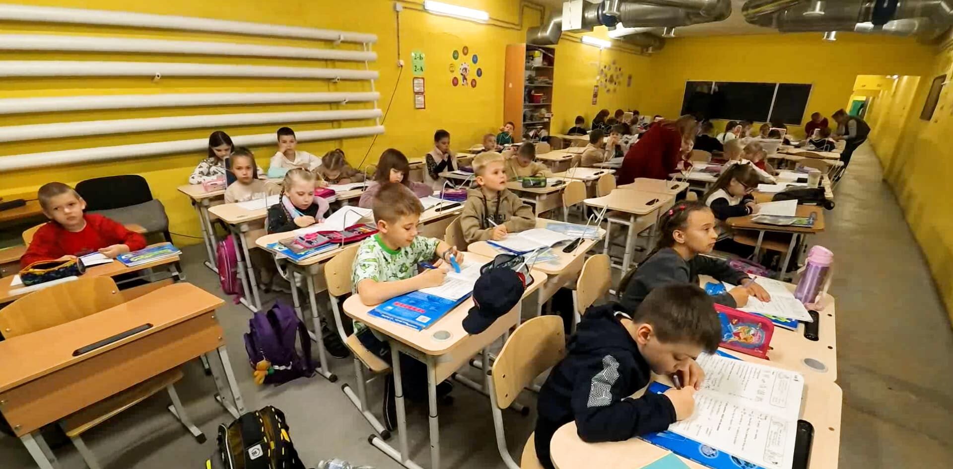 В смешанном формате учатся 550 детей: в запорожской гимназии Коммунарского района обустроили укрытие, — ФОТО, ВИДЕО