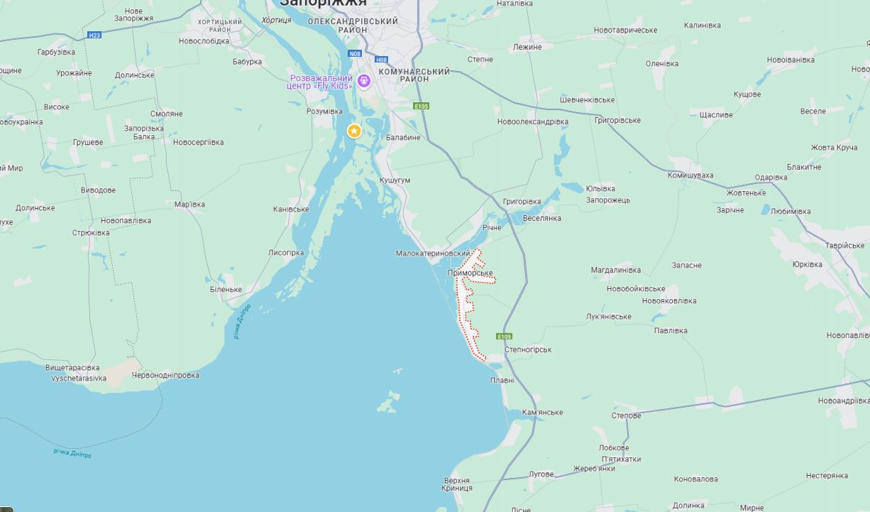 Російські війська атакували селище під Запоріжжям FPV-дроном: пошкоджено авто