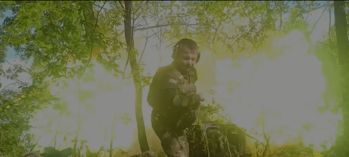 Точно в ціль: бійці Запорізької окремої бригади територіальної оборони показали роботу свого мінометника, — ВІДЕО