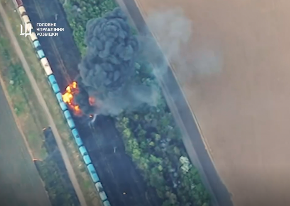 Українські розвідники знищили у Запорізькій області залізничні цистерни з пальним окупантів, — ВІДЕО