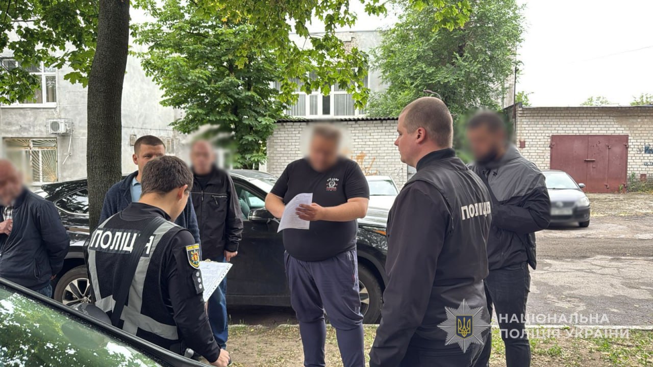Фіктивний статус батька-одинака: поліція Запоріжжя викрила чергову схему незаконного перетину кордону, — ФОТО