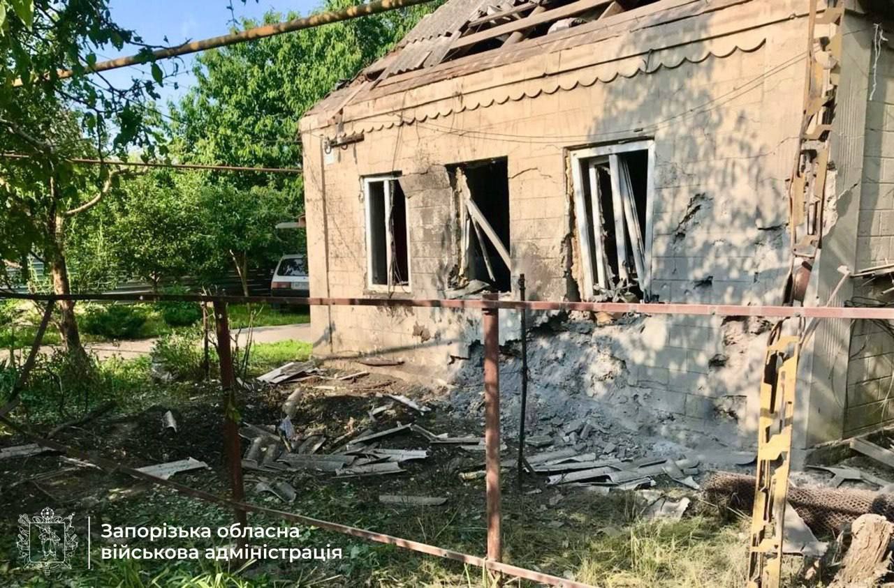Поранено чоловіка: ворог завдав 410 ударів по Запорізькій області