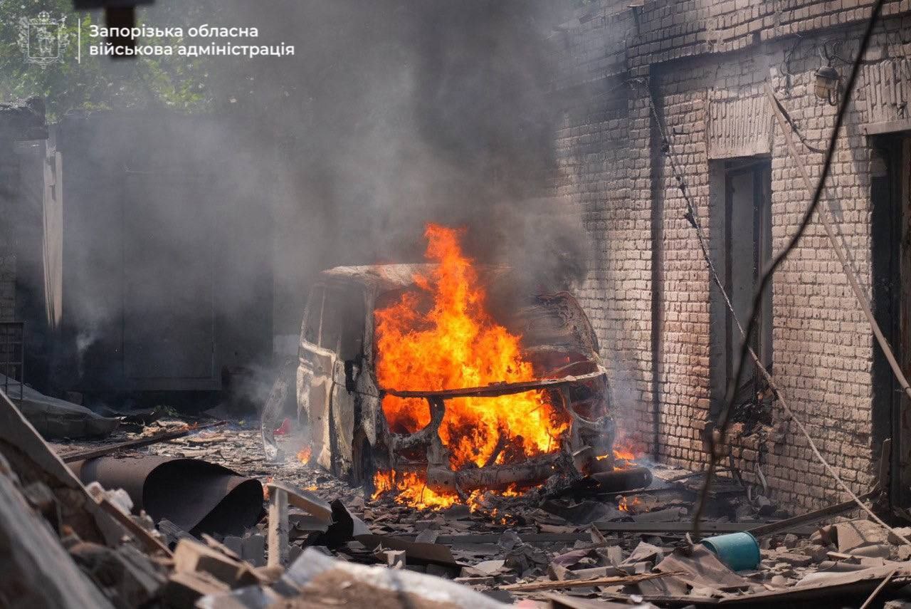 Гатили з усього виду озброєння: ворог завдав 503 удари по Запорізькій області