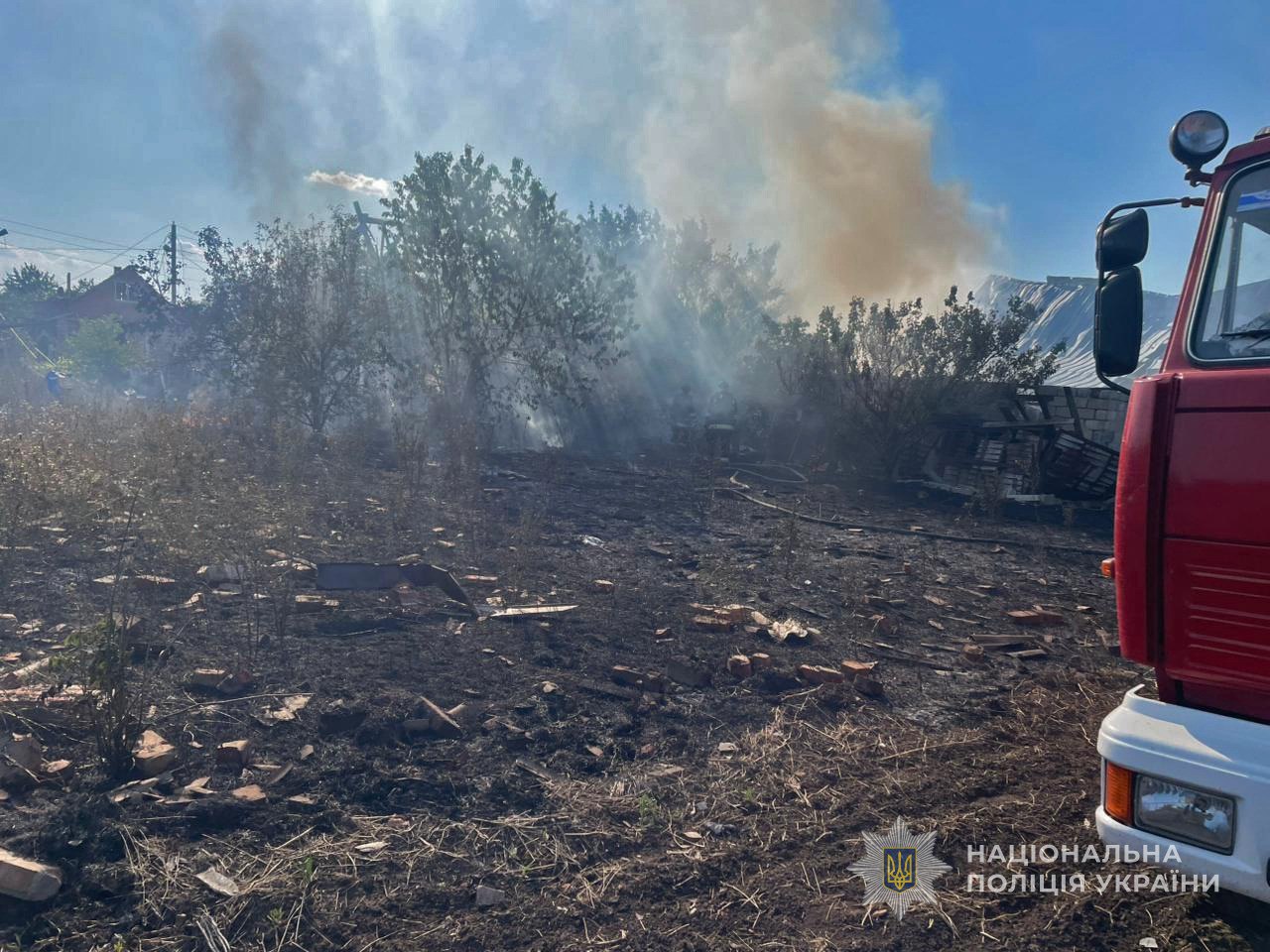 Ворог 16 липня вдарив по Запорізькій області 602 рази: пошкоджені будинки, гаражі та авто, — ФОТО