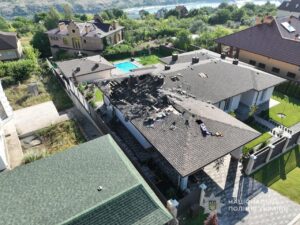 Зруйновано будинки та квартири: наслідки російських влучань по Запорізькій області 20 липня, — ФОТО