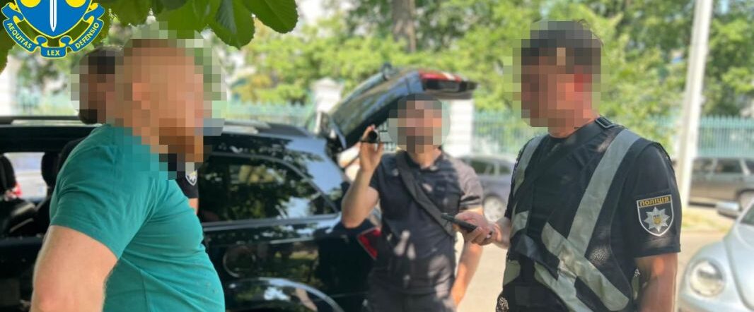 У Запоріжжі затримали родича посадовця ТЦК, який вимагав половину грошової допомоги у вдови полеглого воїна, — ФОТО, ВІДЕО