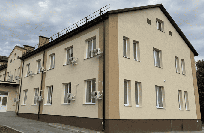 У Запорізькій обласній лікарні показали результати відновлення онкологічного диспансеру після авіаудару, — ФОТО