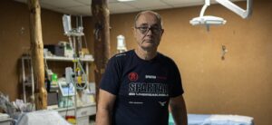 «Я їду у відпустку і операції роблю»: історія хірурга із Запоріжжя який став керівником стабпункту
