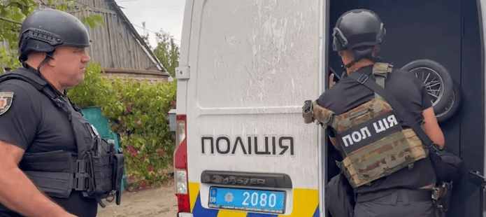 Жили під обстрілами: з прифронтового Приморського Запорізької області вивезли ще шістьох людей, — ВІДЕО