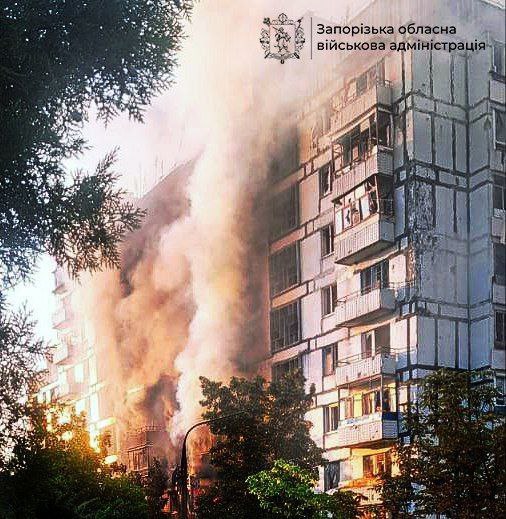 Под вражеским огнем были 10 населенных пунктов: россияне нанесли более 400 ударов по Запорожской области