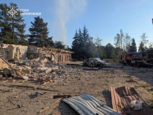 Росіяни завдали авіаудари по базі відпочинку в Запорізькому районі: є загиблі та поранені, — ФОТО, ВІДЕО