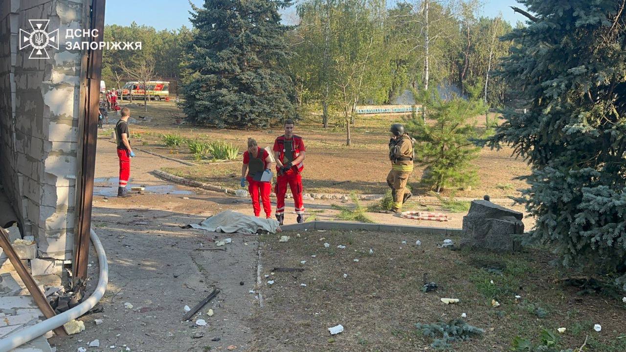 Стало відомо, скільки людей знаходяться у лікарні після російського удару по базі відпочинку у Запорізькому районі