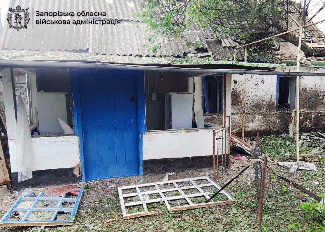 Дві людини загинули: ворог завдав 545 ударів по Запорізькій області