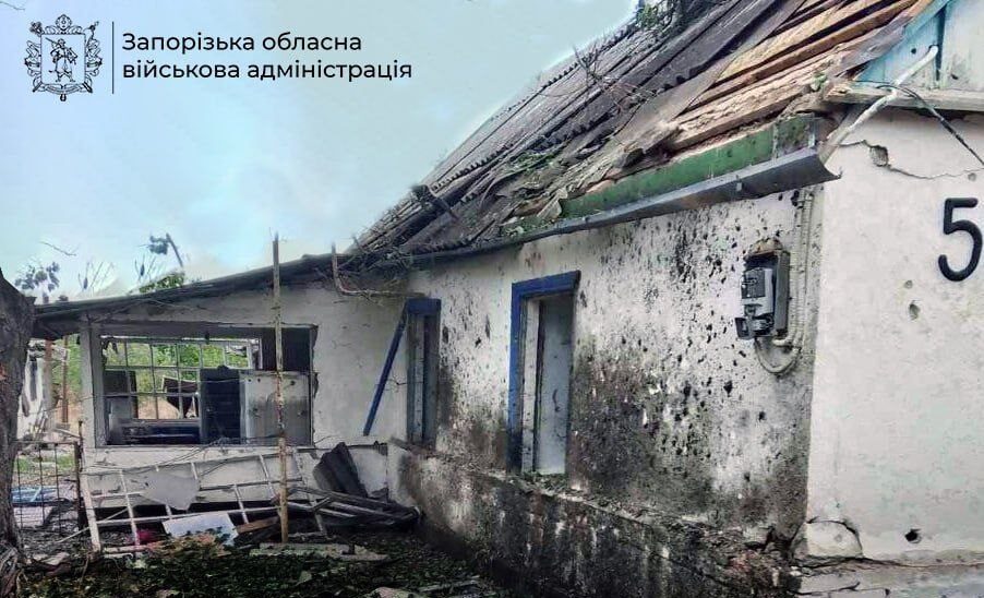 Ворог бив з різного виду озброєння по одинадцятьох населених пунктах Запорізької області: поранено чоловіка