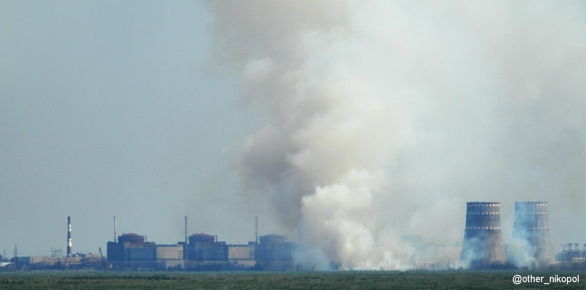 У МАГАТЕ відреагували на вчорашнє задимлення поблизу Запорізької АЕС: підвищення рівня радіації не зафіксовано