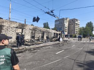 В екоінспекції озвучили наслідки ракетного удару по Дніпровському району Запоріжжю, — ФОТО