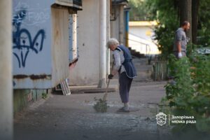 У Запоріжжі завершили роботи з ліквідації наслідків ракетних ударів по місту 21 серпня