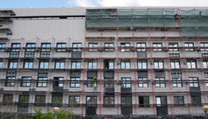 В Запорожье завершают реконструкцию травматологического корпуса больницы экстренной и скорой помощи