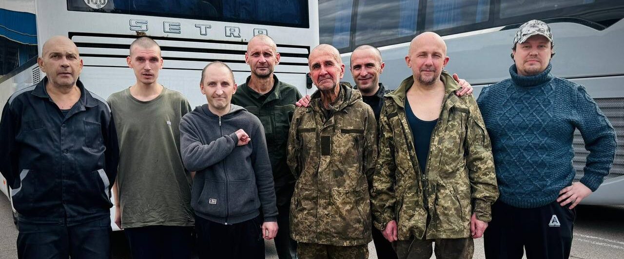 В День Независимости состоялся обмен пленными: домой вернулись и защитники из Запорожской области