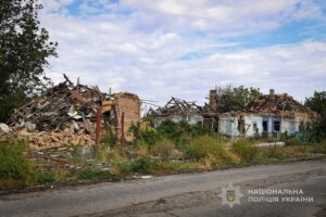 Війська РФ вдарили по Запорізькій області 480 разів, поранено людину: поліція показала наслідки обстрілів 25 серпня, — ФОТО