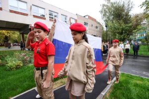 Шукали «диверсанта ЗСУ»: на окупованій частині Запорізької області загарбники намагаються штучно насаджувати дітям антиукраїнські вуличні ігри
