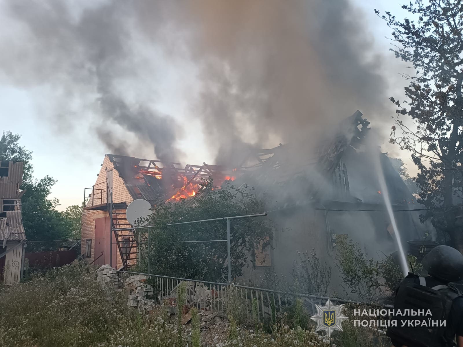 Пошкоджено багатоповерхівки: наслідки воєнних злочинів окупантів у Запорізькій області 4 серпня, — ФОТО