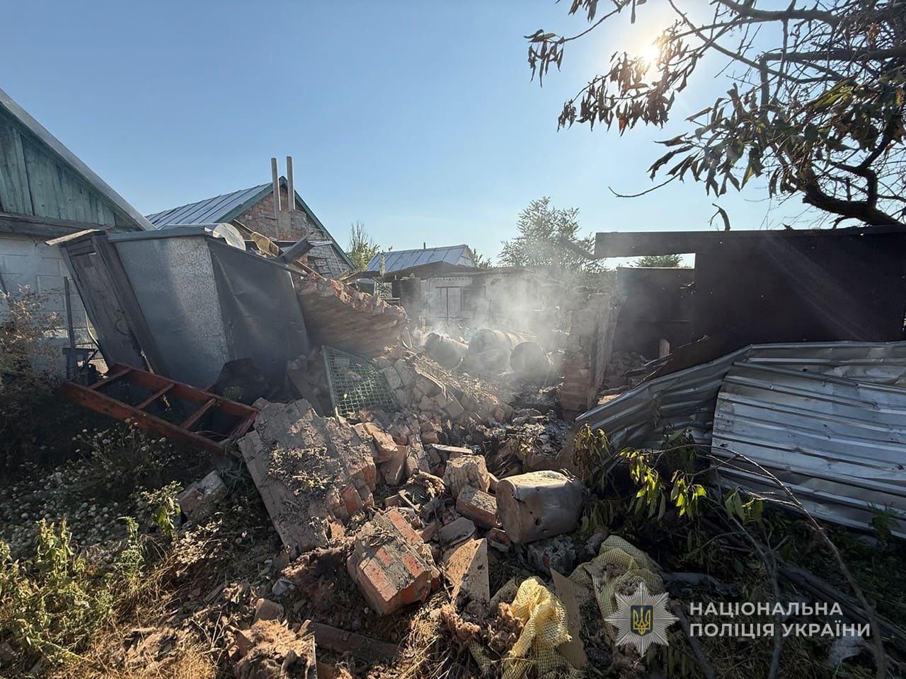 Пошкоджено будівлю закладу освіти: наслідки російських ударів по Запорізькій області 21 серпня, — ФОТО