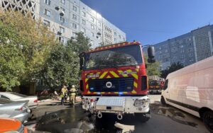 У Запоріжжі сталася пожежа у дев’ятиповерхівці, проводили евакуацію: серед врятованих — дві дитини, — ФОТО