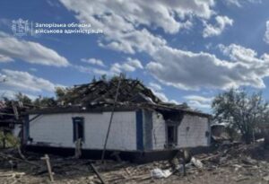 Росіяни скинули авіабомби на Запорізький район: зруйнована школа, будинки та поранено жінку  