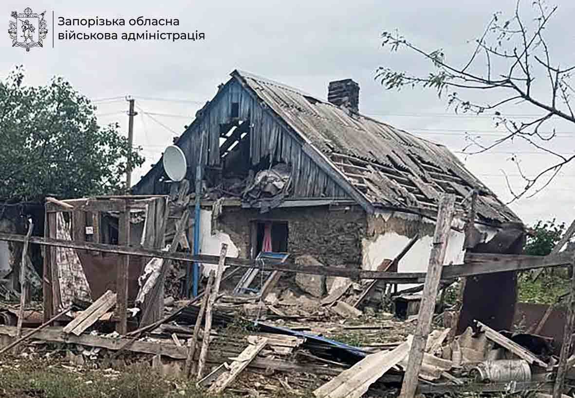 Два человека ранены: враг нанес 551 удар по Запорожской области